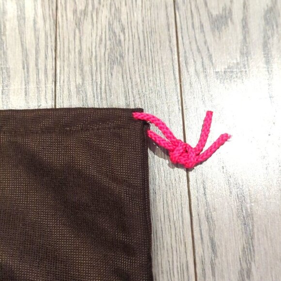 Kate Spade Chocolate Brown Gold embossed lettering Dust Laundry -XL 27x19 New - Picture 3 of 5